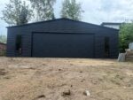 Garaż blaszany z bramą segmentową 9 m x 7 m ID 144