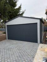 Garaż blaszany z bramą segmentową 4,5 m x 9 m ID 96 - obrazek 2